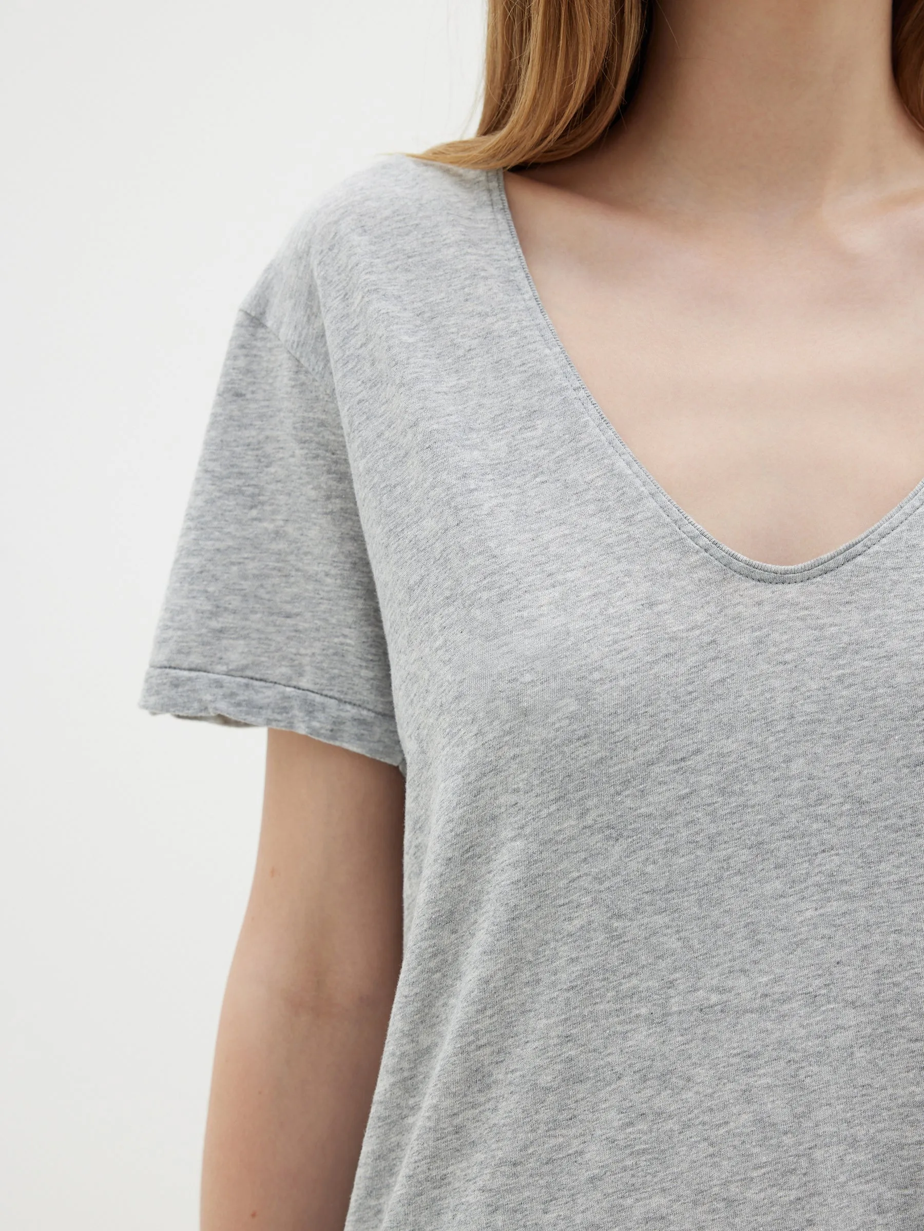Bassike Regular Fit V Neck T.Shirt - Grey Marl