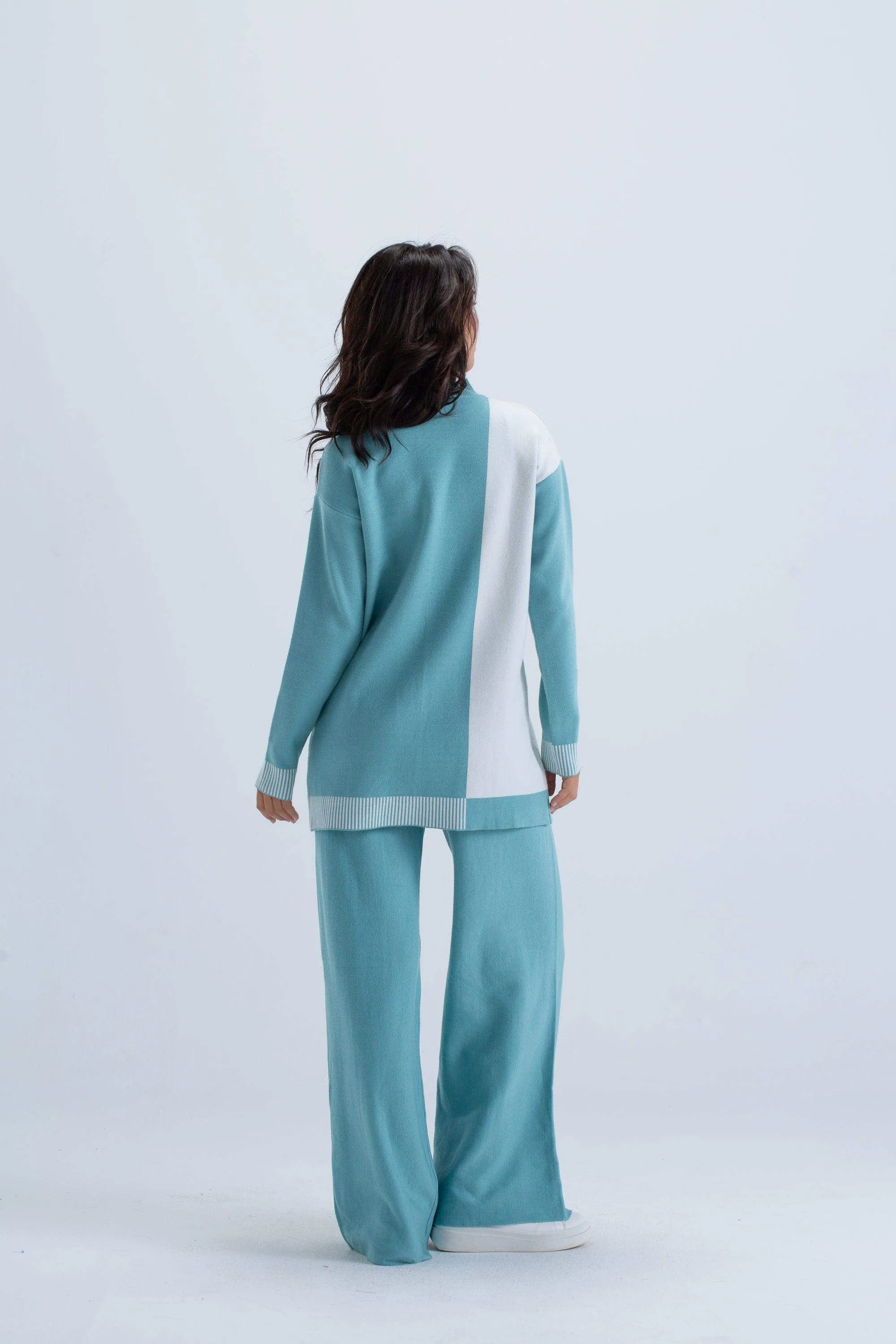 Dual Tone Lounge Top