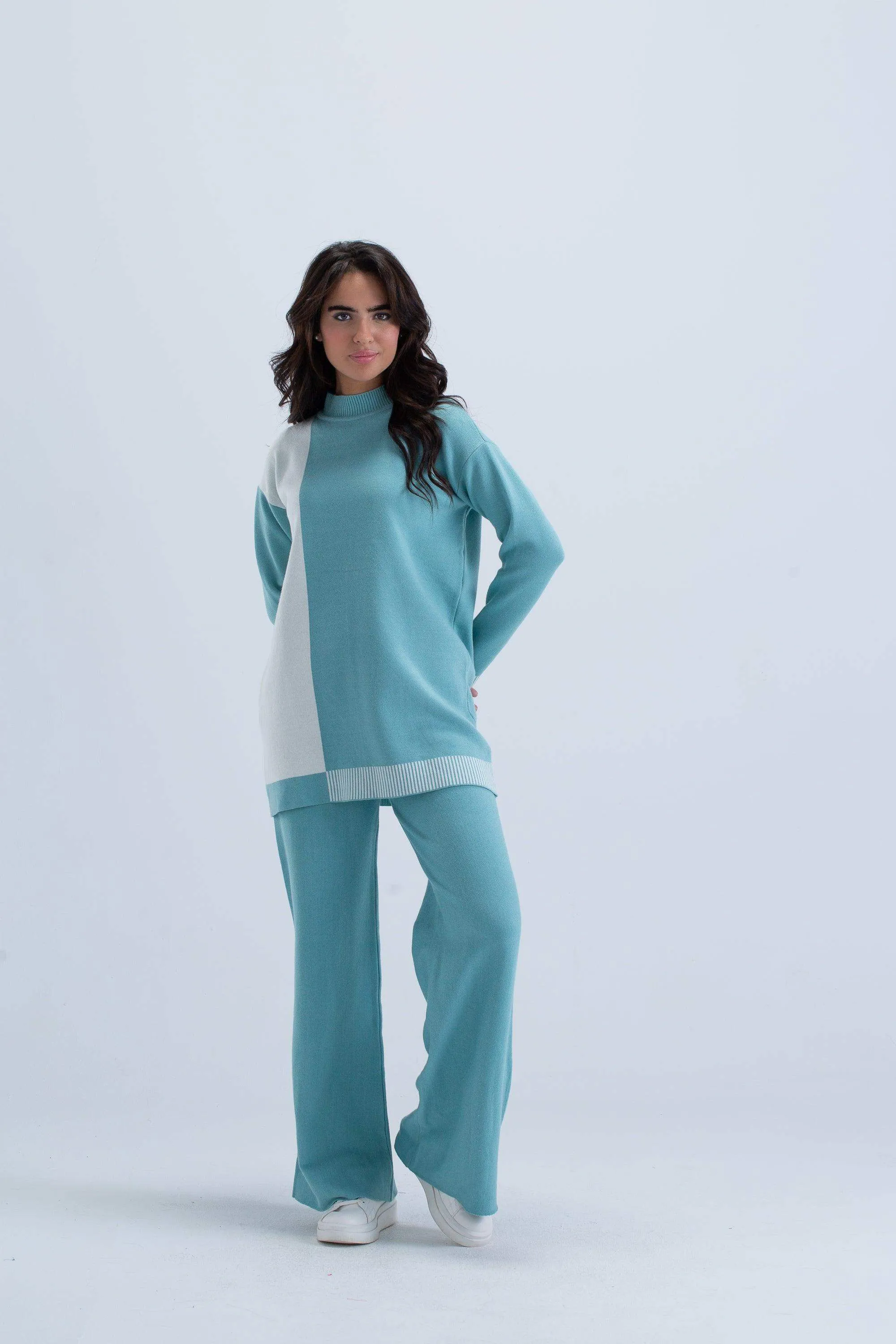 Dual Tone Lounge Top