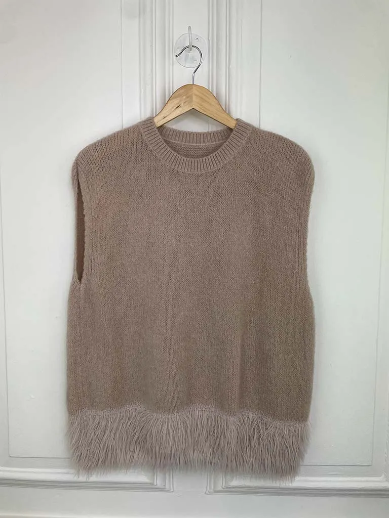 Feather Hem Soft Tank Knit - Latte