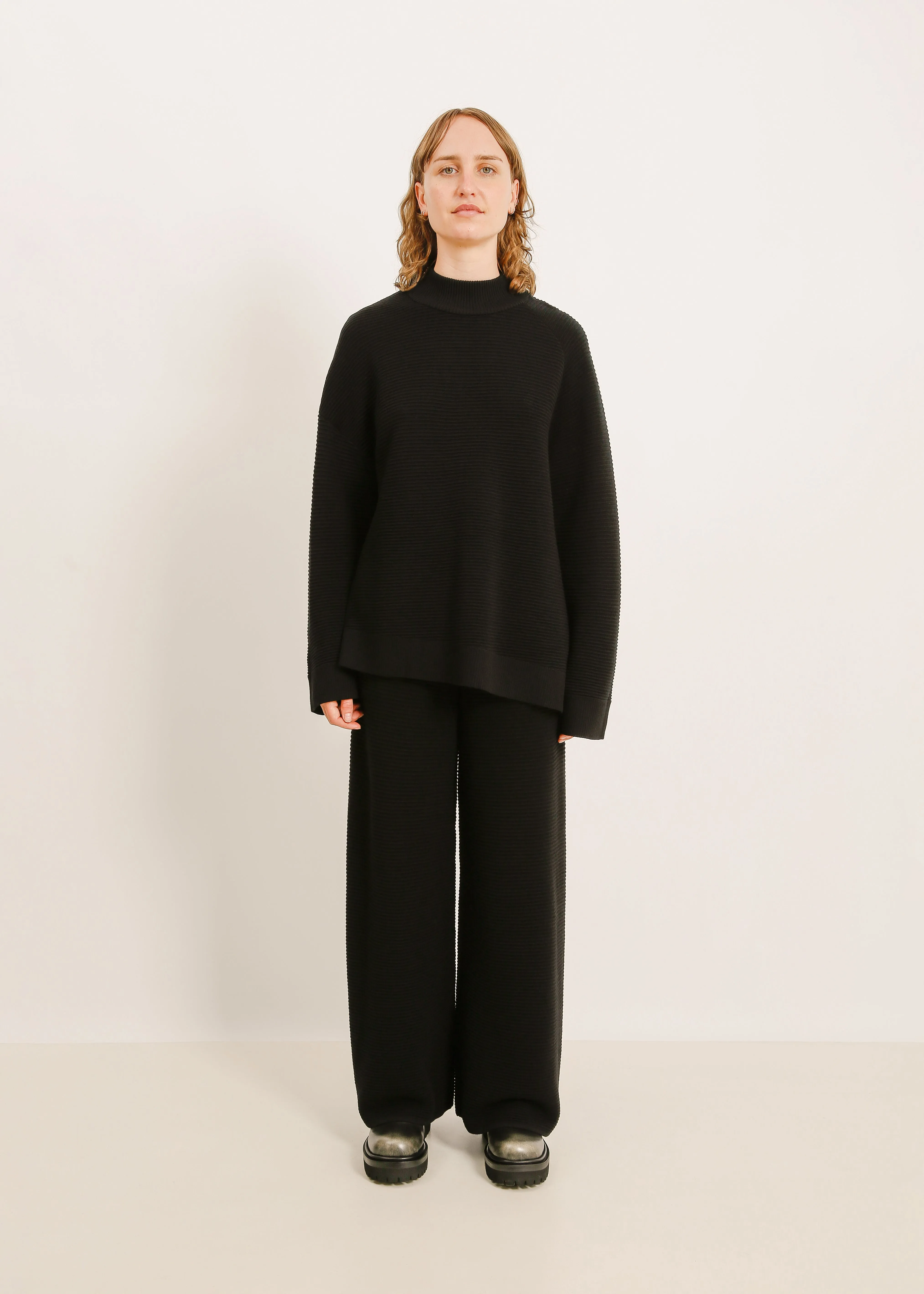 W24 | RUEBEN KNIT SWEAT / BLACK
